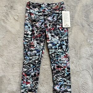 Lululemon Break Free Tight - SZ 6
